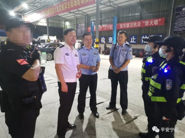 马占文赴墨江慰问宁夏参战队员