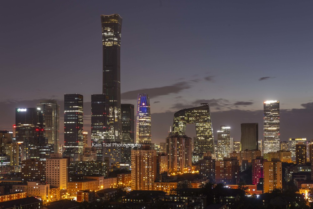 壮观的北京国贸夜景,内透灯光素雅均匀,堪比纽约曼哈顿