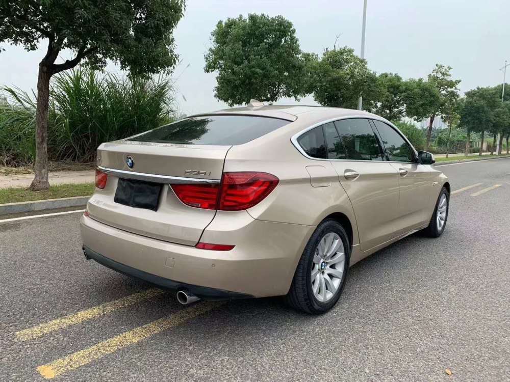 2013年宝马gt535i售价13万永恒经典驾驶感受极佳