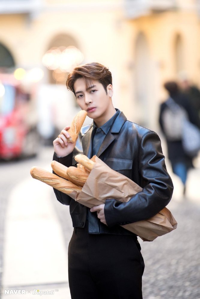 王嘉尔壁纸/是多少女生的理想型啊!_腾讯新闻