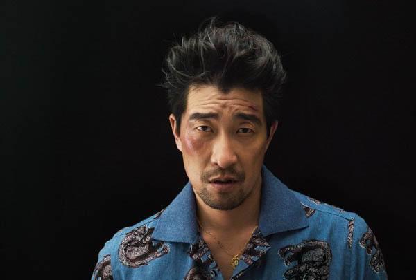 从八佰的羊拐到在劫难逃的张海峰影帝王千源终于藏不住了
