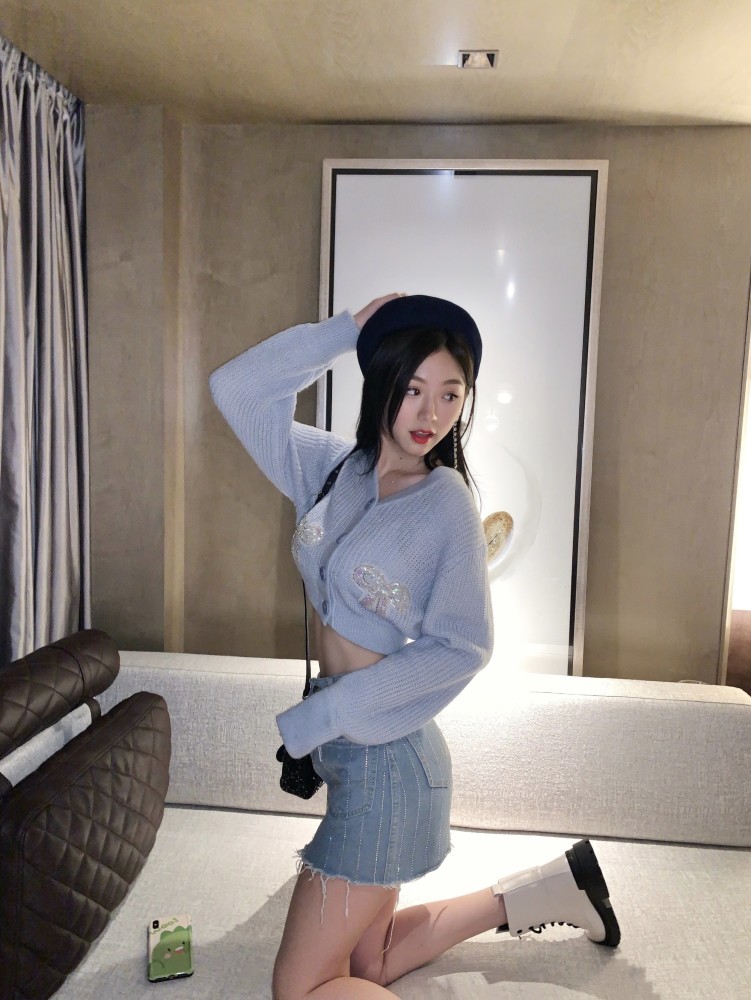 kpl为何正经人从不看比赛看女解说ta的3张腿照你就懂了