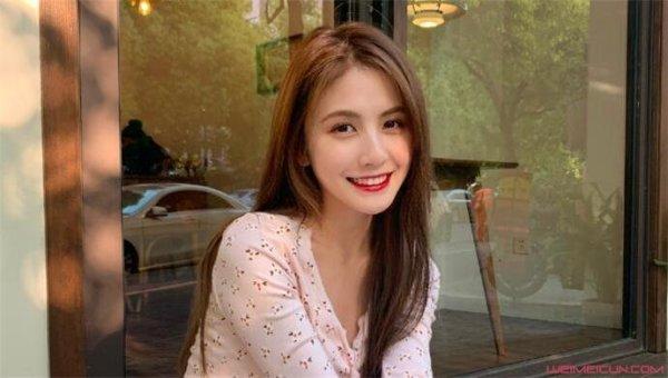 王思聪|王思聪与新欢现身酒吧，拿50多万红酒庆祝，新女友害羞捂脸