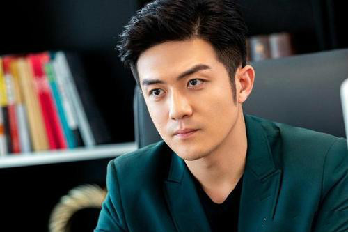 三十而已让李泽锋红了拍摄和顾佳离婚的镜头时李泽锋哭了