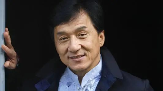 成龙|成龙两套北京自住豪宅被拍卖！详情披露