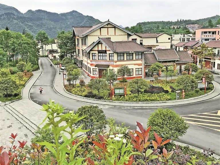 镇雄县芒部镇松林村—彝家小寨华丽蝶变