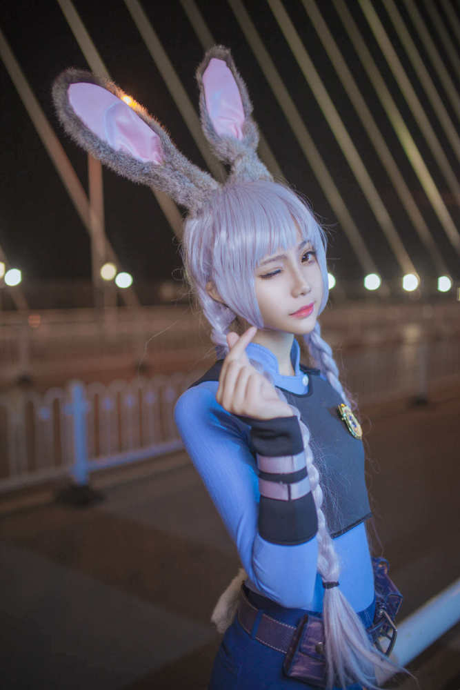 疯狂动物城朱迪兔cosplay