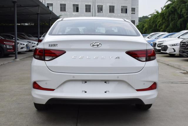 "加量不加价"的现代悦动来了!落地10万出头,内饰或成最大败笔