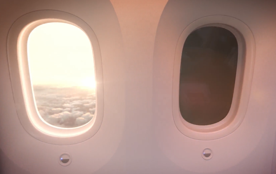 电致变色技术简单来说,就是材料在外加电场的作用下,发生颜色变化