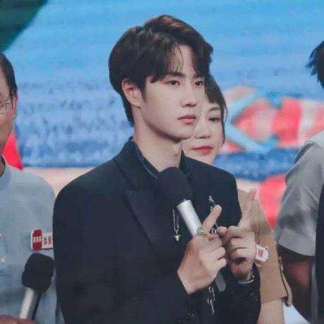 我的奇怪朋友|王一博多优秀？看看合作过的同行前辈对他的评价，没一个不夸他的