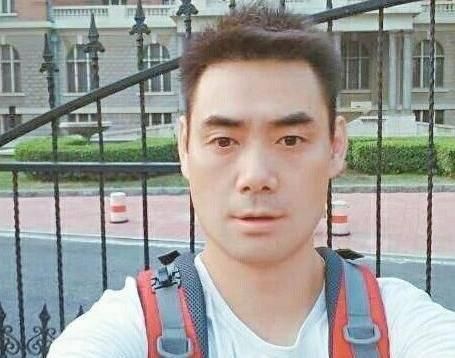 闰土,真名何闰刚