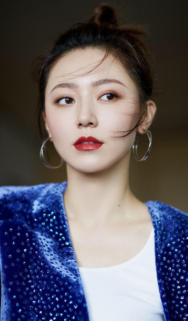 女神黄梦莹第5237期气质潮流美图欣赏