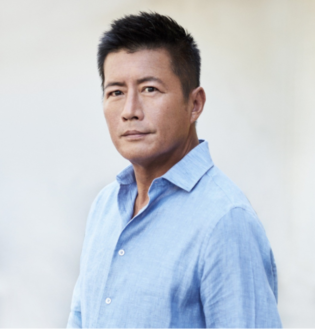 老戏骨高曙光罕晒娃!告别江珊后娶小17岁白富美,老来得子太宠溺