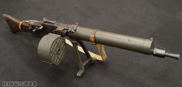 细看mg0815轻机枪一战德军的主力装备重达18千克水冷枪械