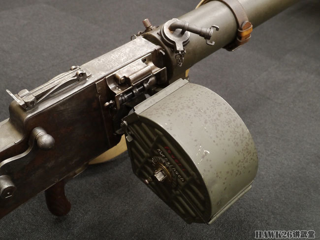 细看mg0815轻机枪一战德军的主力装备重达18千克水冷枪械