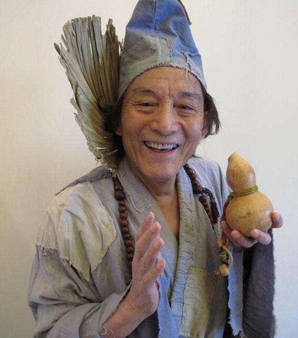 35年前济公游本昌因拍戏时遇到3件怪事之后就一心向佛