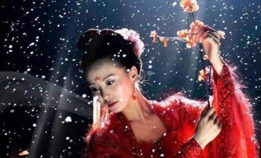 陈瑶|唐人对陈瑶太偏心，新剧搭档粉丝不到一万男主，上杂志被嘲糊花