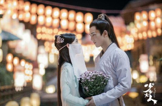 陈瑶|唐人对陈瑶太偏心，新剧搭档粉丝不到一万男主，上杂志被嘲糊花