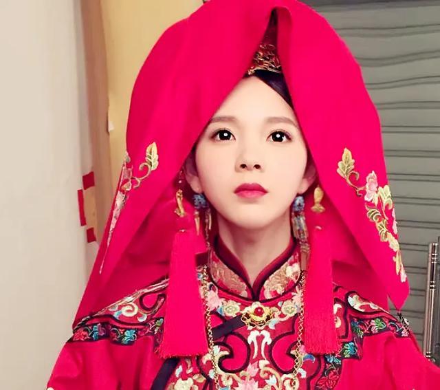 陈瑶|唐人对陈瑶太偏心，新剧搭档粉丝不到一万男主，上杂志被嘲糊花