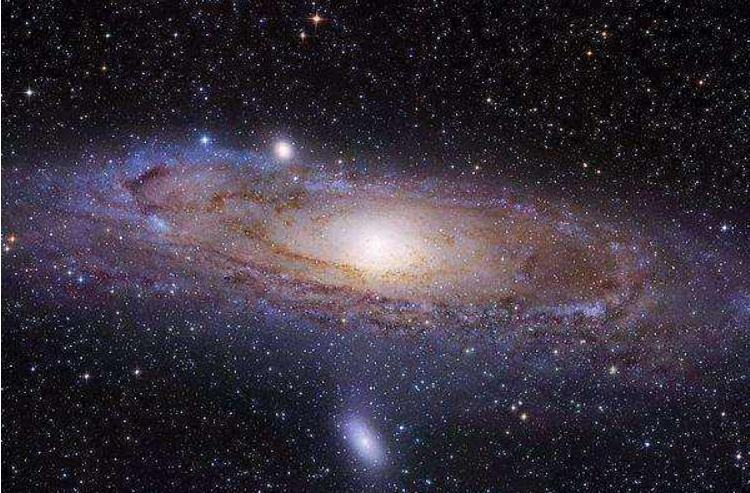 银河系|宇宙漆黑一片，银河系的中心却异常明亮，里面藏着什么秘密呢？