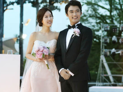 49岁安在旭再度当爸,晒宝宝b超宣布妻子怀二胎:明年3月见