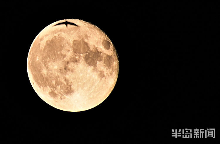 十五的月亮十六圓9月3日夜晚滿月當空