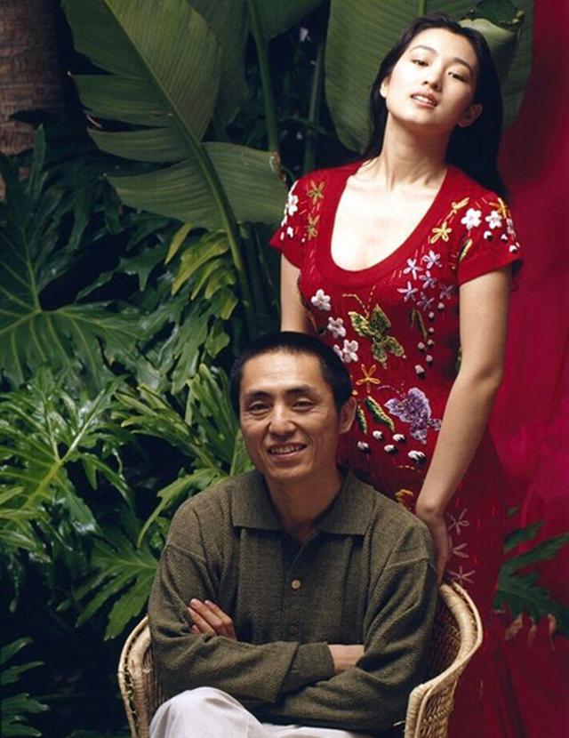 巩俐|女皇巩俐情路不畅，陪张艺谋苦熬7年无名分，嫁71岁老公生活甜蜜