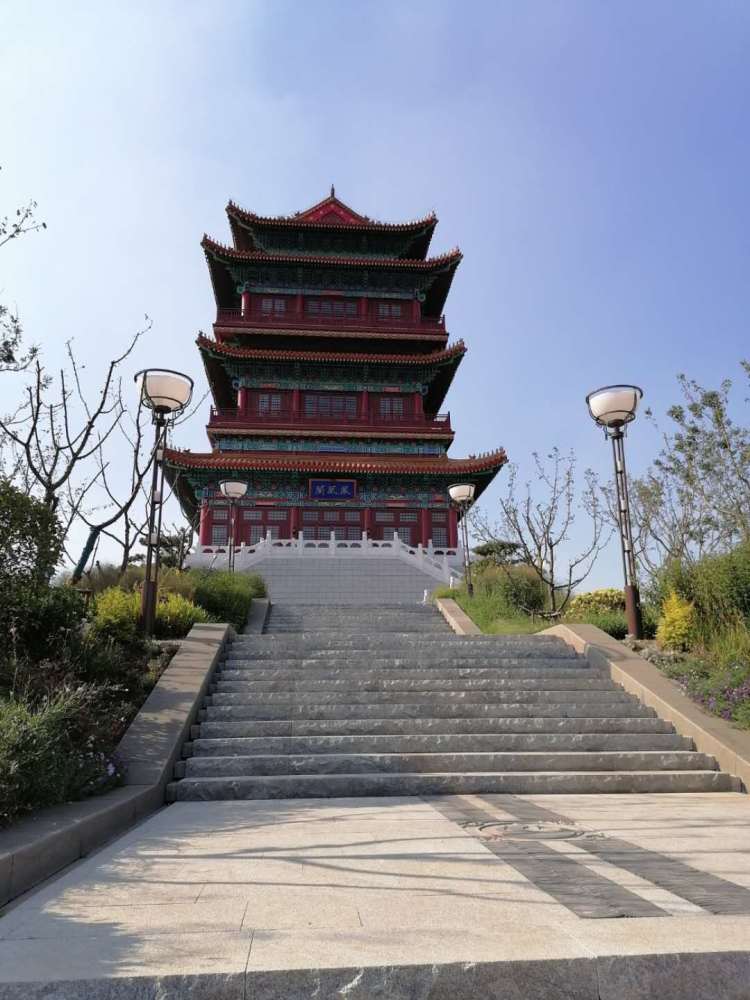 济宁凤凰台植物公园的凤凰阁竣工了,快来看一看吧