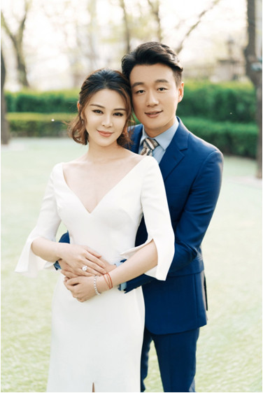 堪称最强 师生恋 让老师八年生3孩子 如今41岁老师韵味满天飞 明星夫妻 关悦 佟大为 谢娜