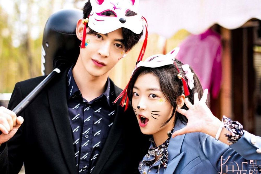 女主陆珈活泼机灵,唯独喝醉了酒以后会十分"放肆",甚至