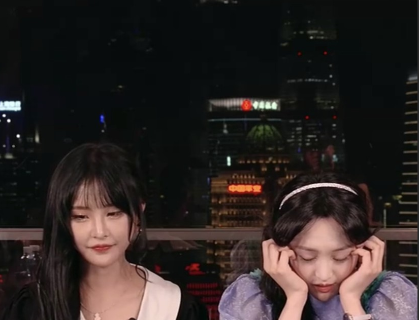 郑爽|众人都在吐槽郑爽不够成熟稳重，可谁又了解她年少成名的悲哀呢