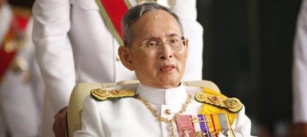 玛哈·哇集拉隆功|从护士到贵妃再到阶下囚，如今又逆袭夺回称号，这个泰妃不简单