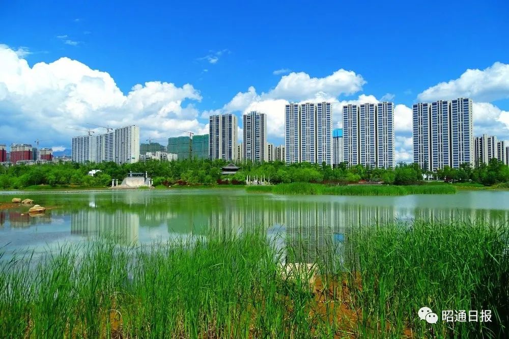 郑远见一个城市的水体幻化