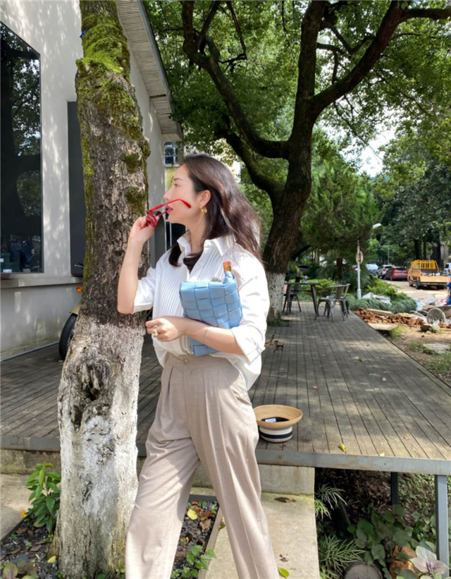 董花花|总裁夫人董花花晒近照，挽救婚姻后越来越美了