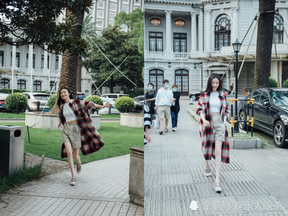 倪妮|倪妮穿红白格纹外套随性大方，漫步秋意正浓的绿林间清新又自然