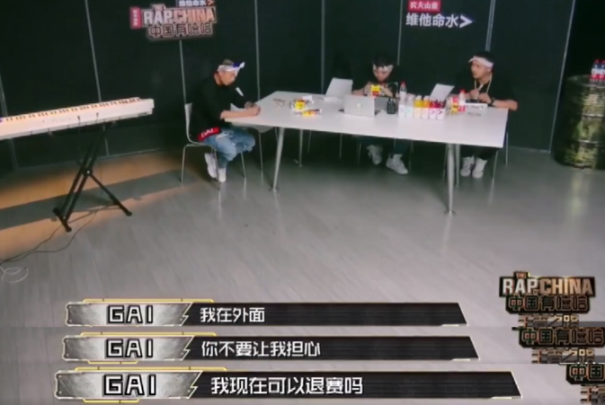 陈小春|满嘴狗粮！直播秀恩爱，比应采儿陈小春的爱情还甜！