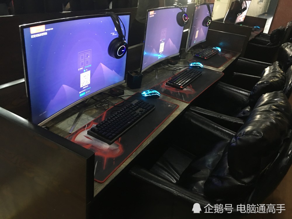 非常高,在人们心中认为网吧的电脑配置极其高,就是因为网吧电脑配置高