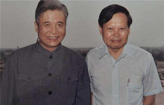 杨振宁|杨振宁获诺奖，岳父“被迫”致信祝贺：语言极短，并非自愿