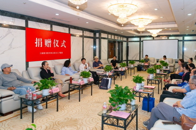 胡雪桦|奚美娟曹可凡佟瑞欣黄英见证下，胡雪桦为父亲做了一件大事