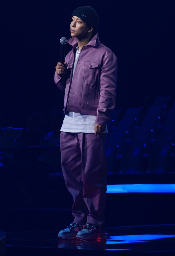 黄景行综艺剧照曝光 任"创意总监"帅气吸睛