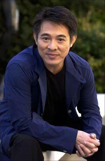 李连杰|李连杰的苦命人生：爸爸因公去世，妈妈和二哥被癌症夺走生命