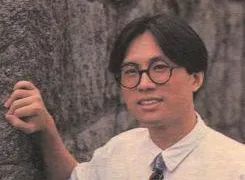 周星驰|他齐名周星驰，身患抑郁症却逗笑一代人：成年人，总是笑着笑着就哭了
