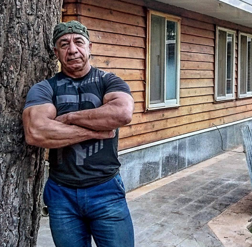 人到中年不适合健身抗阻训练?并不!健身年龄不是问题