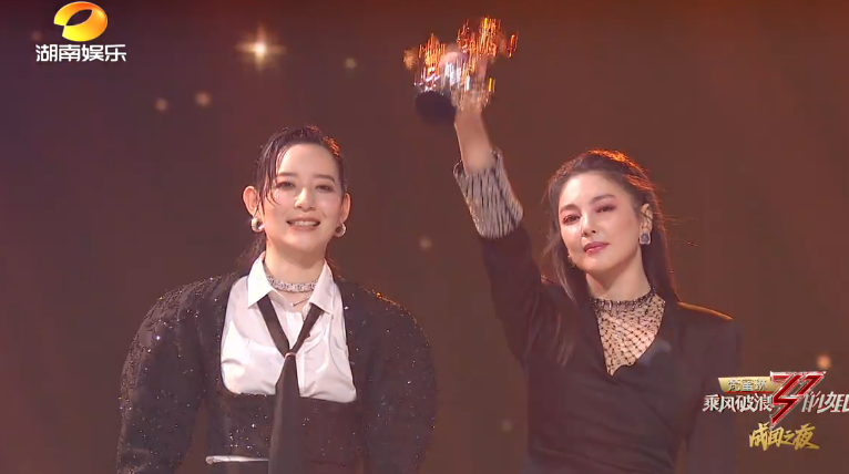 王霏霏|王霏霏被郁可唯反超意外出局，孟佳爆哭，宁静话里有话怼黄龄