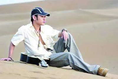 我想年轻人听到这个名字应该是从父辈的口中,刀郎当时是那个