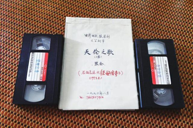 爱了一辈子的书   如今  重庆82岁老大爷   打算给它们找个好归宿|爱了一辈子的书，如今，重庆82岁老大爷打算给它们找个好归宿