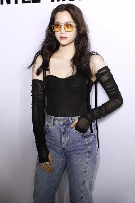 欧阳娜娜|欧阳娜娜生图遭吐槽，肥过男明星，网友称只能活在精修