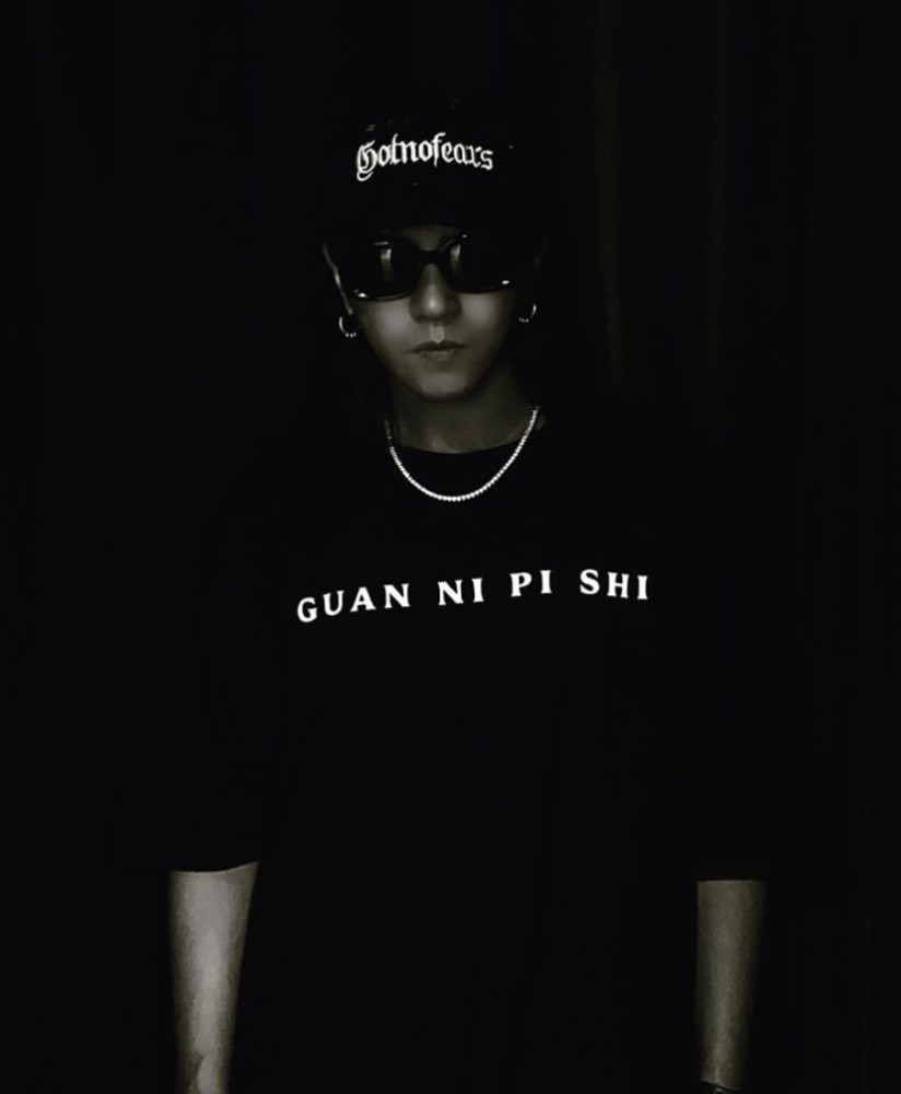 罗志祥|罗志祥现身自家店打理，一身潮牌仍显富贵，经纪人曝其未来动向