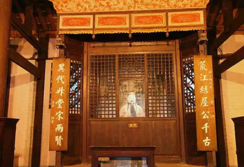 杜甫草堂博物馆|杜甫草堂有个谜团，为何用陆游、黄庭坚来陪祭杜甫，原因有三点