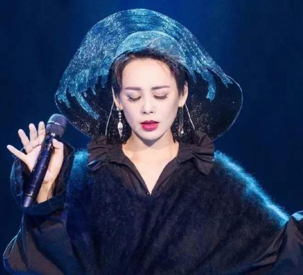 浪姐|演不下去了，宁静砸了《浪姐》的场子，拿到第一却不想成团